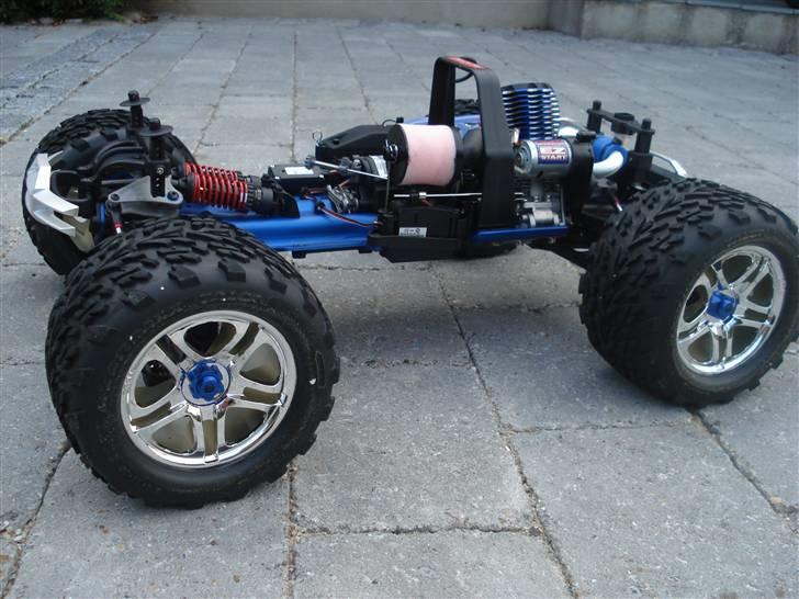 Off-Roader Traxxas Revo 3.3 billede 2