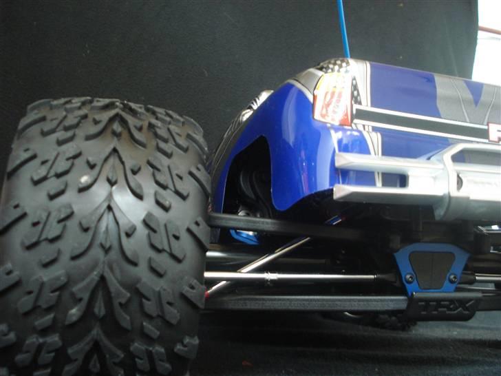 Off-Roader Traxxas Revo 3.3 billede 11