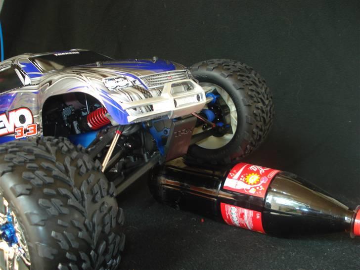 Off-Roader Traxxas Revo 3.3 billede 12