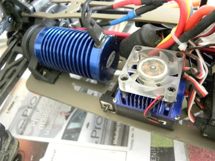 Off-Roader Stealth X09 Solgt - Motor og esc... Hjertet i bilen. billede 8
