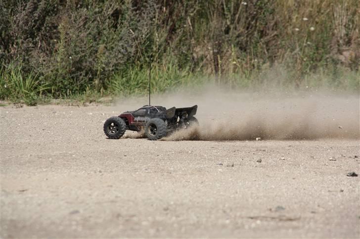 Off-Roader Stealth X09 Truggy Brushl billede 1
