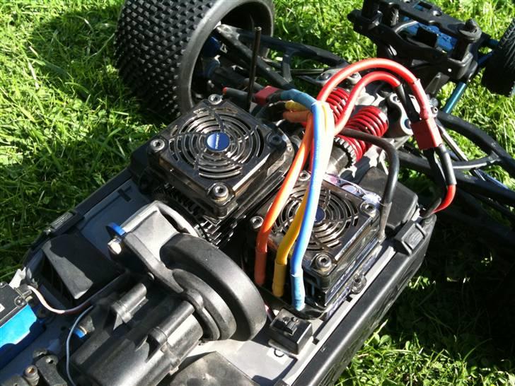 Bil Traxxas E-Revo Brushless  billede 10