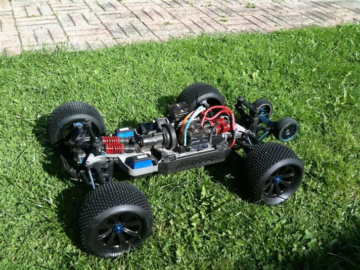 Bil Traxxas E-Revo Brushless  billede 11