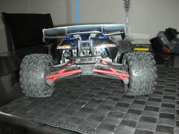 Bil E-Revo 1/16 Vxl "Solgt" billede 4