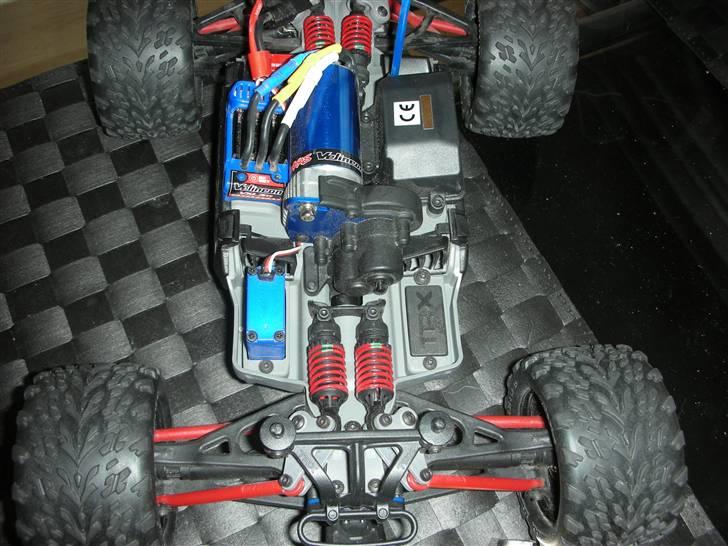 Bil E-Revo 1/16 Vxl "Solgt" billede 9