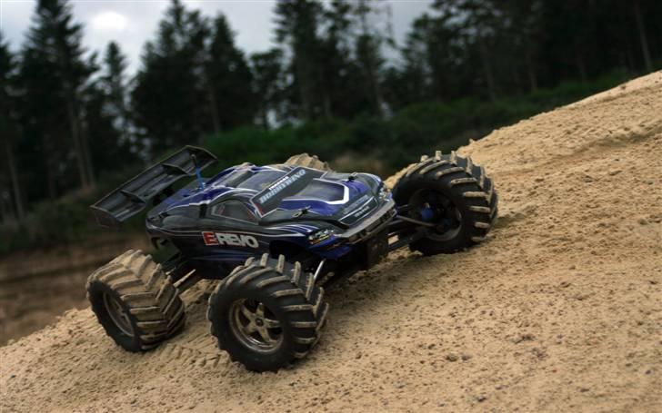 Off-Roader traxxas e revo Brushless billede 1