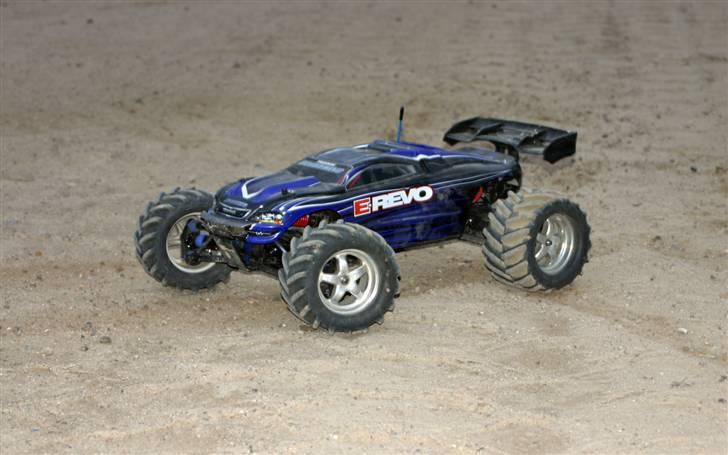 Off-Roader traxxas e revo Brushless billede 3