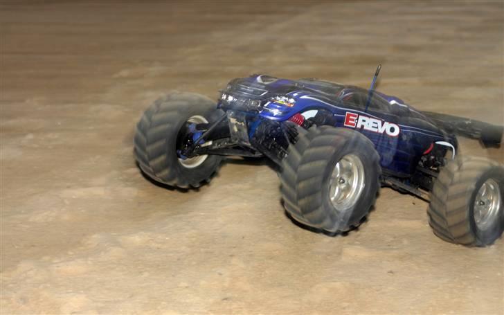 Off-Roader traxxas e revo Brushless billede 6