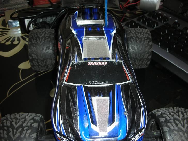 Bil E-Revo 1/16 Vxl "Solgt" billede 12