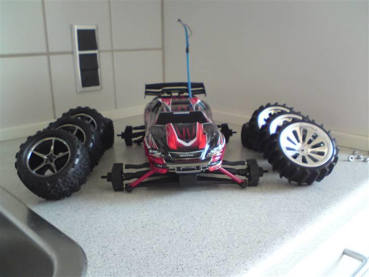 Off-Roader Traxxas E-Revo VXL 1/16  billede 5