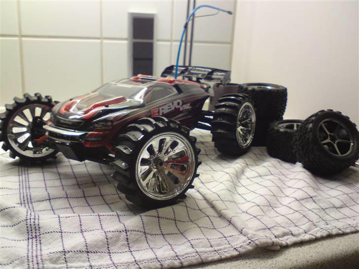 Off-Roader Traxxas E-Revo VXL 1/16  billede 9