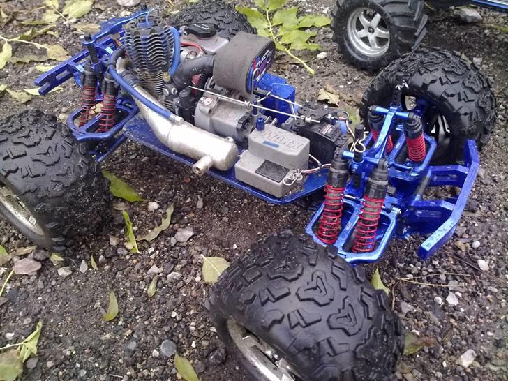 Bil Traxxas T-maxx 3,3 solgt billede 7
