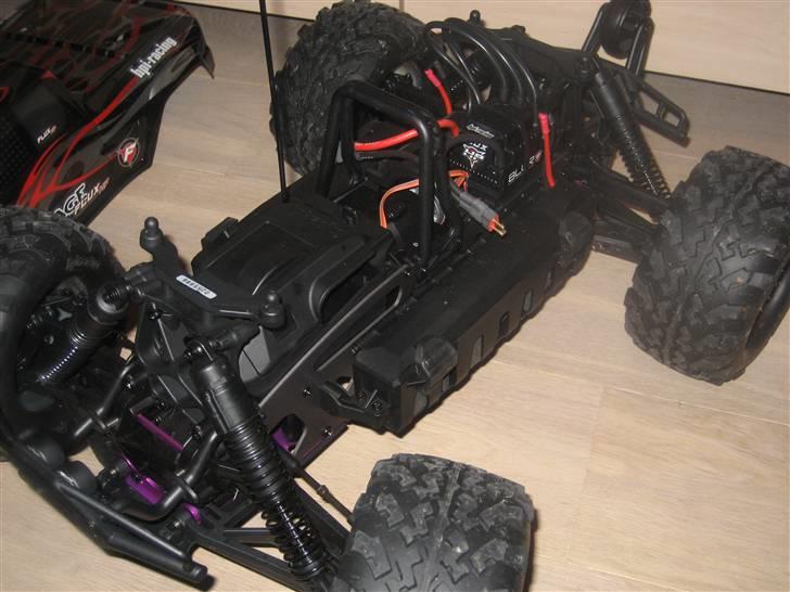 Bil savage flux - her under karrosen gemmer der sig det nye flux tork system billede 9