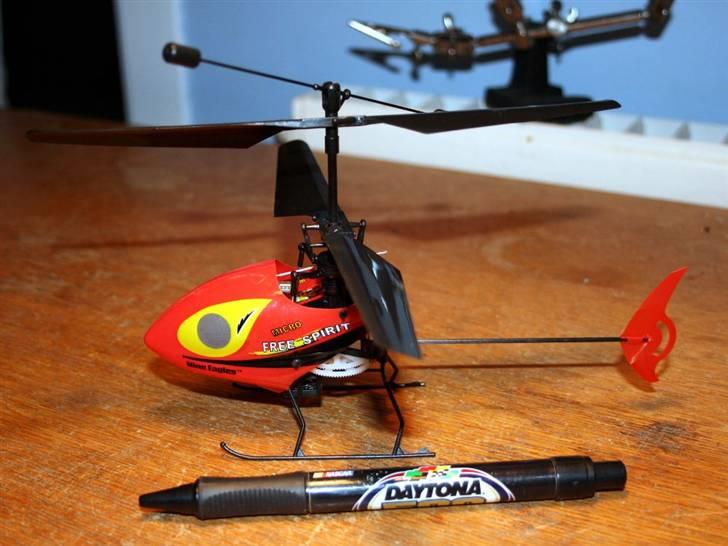 Helikopter Nine Eagles Free Spirit billede 5