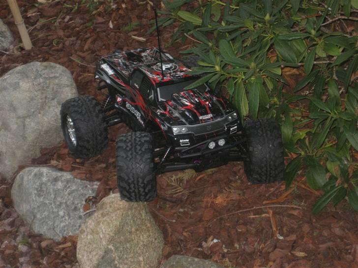 Bil savage flux - så kom der flis uder hjulene skal lige sige man IKKE skal køre i flis den flenser det op billede 18