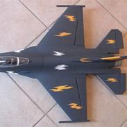 Fly F-16