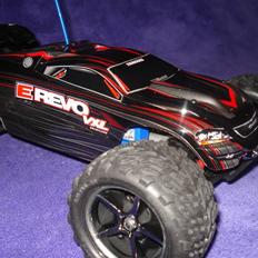 Off-Roader Traxxas Revo VXL 1/16