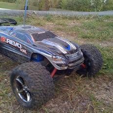 Bil Traxxas Revo VXL