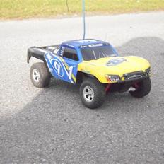 Bil traxxas 1/16 slash solgt