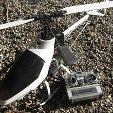 Helikopter HIROBO Shuttle .