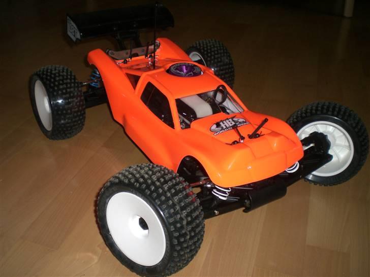 Off-Roader Hot Bodies D8T Truggy  billede 6