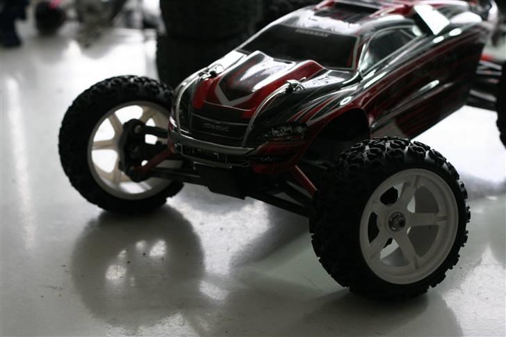 Bil Traxxas   1/16      SOLGT billede 1