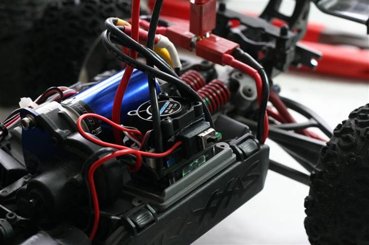 Bil Traxxas   1/16      SOLGT billede 2