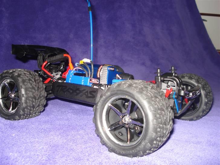Off-Roader Traxxas Revo VXL 1/16 billede 3