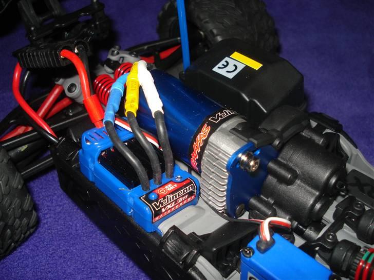 Off-Roader Traxxas Revo VXL 1/16 billede 5