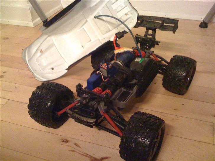 Bil Traxxas Revo VXL billede 5