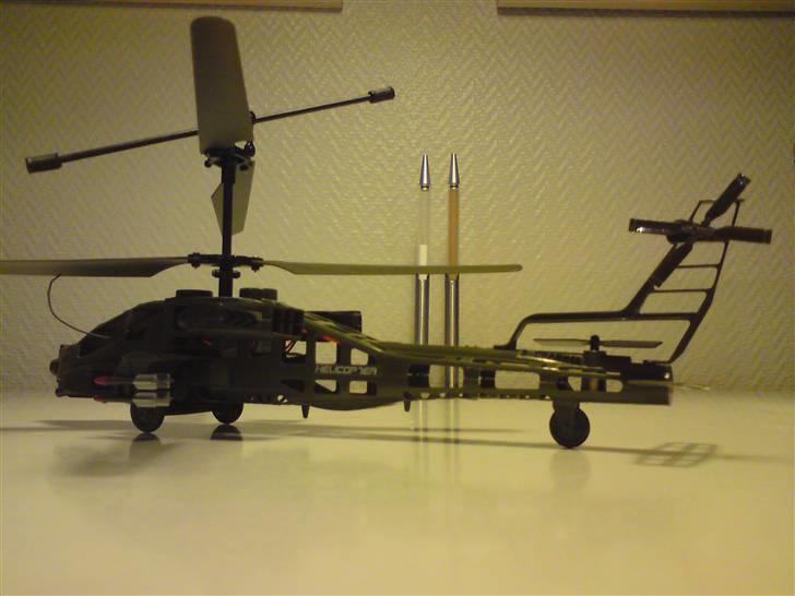 Helikopter apache ah-64  billede 7