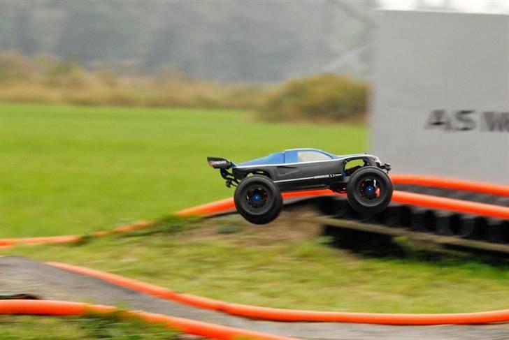 Off-Roader e-revo brushless solgt billede 17