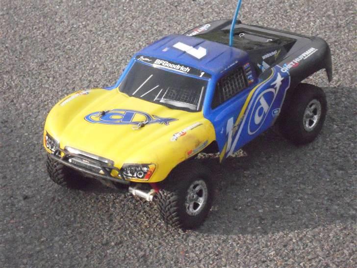 Bil traxxas 1/16 slash solgt billede 3