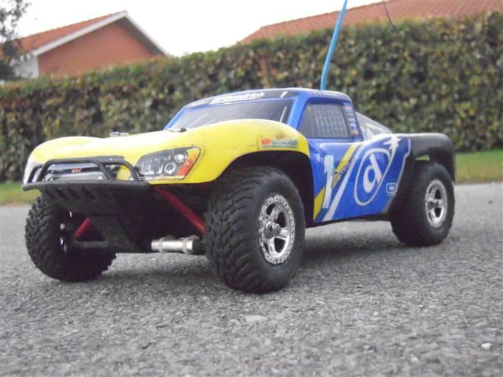 Bil traxxas 1/16 slash solgt billede 17