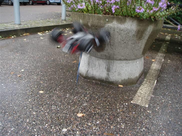 Off-Roader Traxxas E-Revo 1:16 VXL - Uhadada, det bliver da vist lidt farligt! billede 20