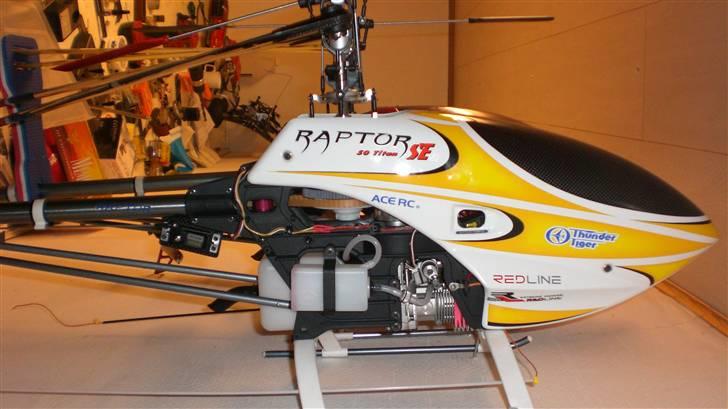 Helikopter raptor 50 titan se billede 1