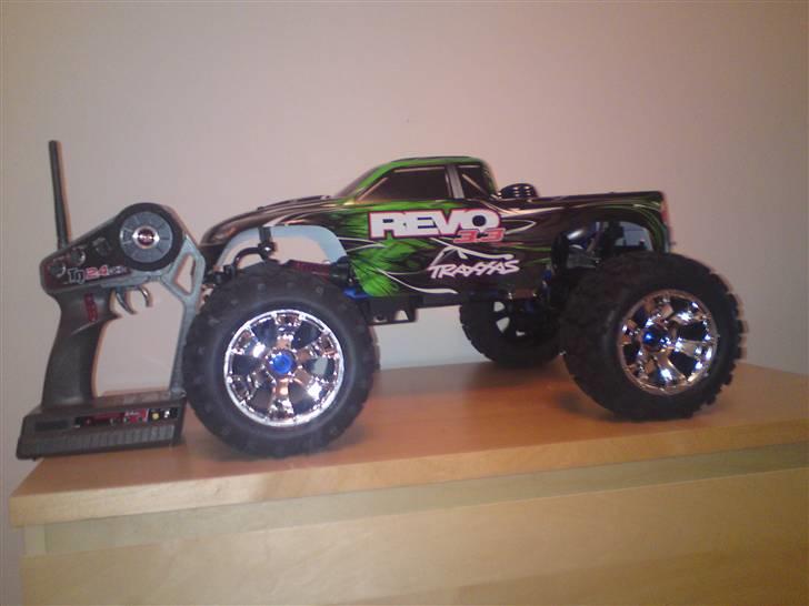 Bil Traxxas Revo 3,3 billede 1