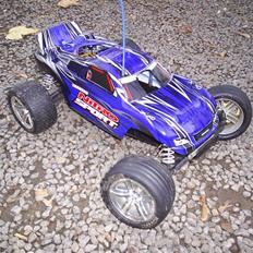 Bil Traxxas Nitro Sport