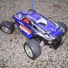 Bil Traxxas Nitro Sport