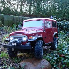 Off-Roader Tamiya Landcruiser Fj 40 