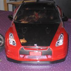 Bil Nissan GTR Tamiya TT01-E 