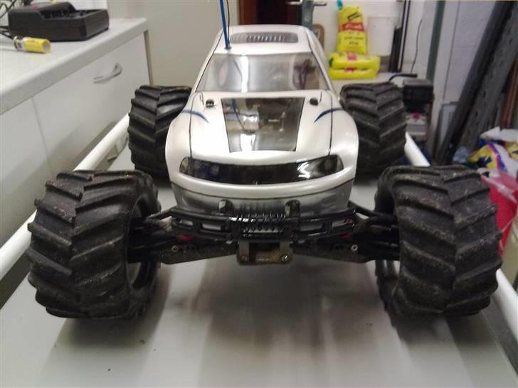 Bil Traxxas T-maxx 3,3 Årg.? billede 5