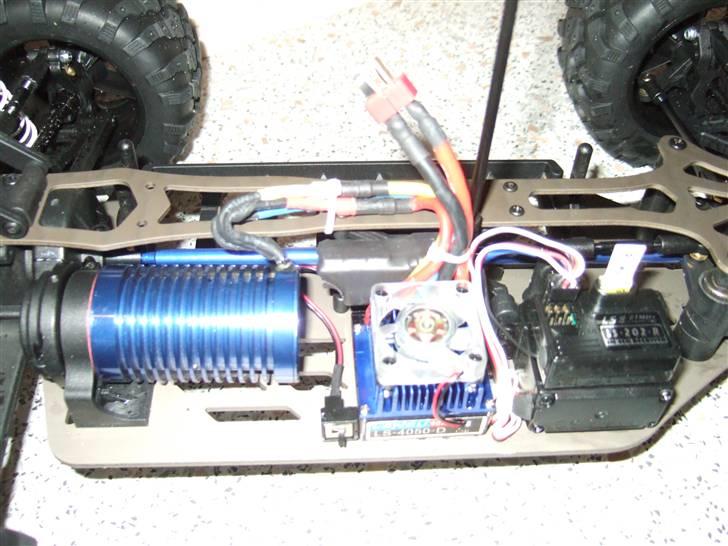 Off-Roader Stealth X09 Truggy Brushl - Fed motor billede 4