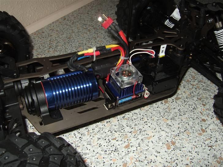 Off-Roader Stealth X09 Truggy Brushl - Jeg syndes det her ser godt ud. billede 5