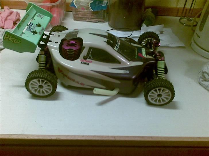 Buggy Atomic Warhead  billede 1