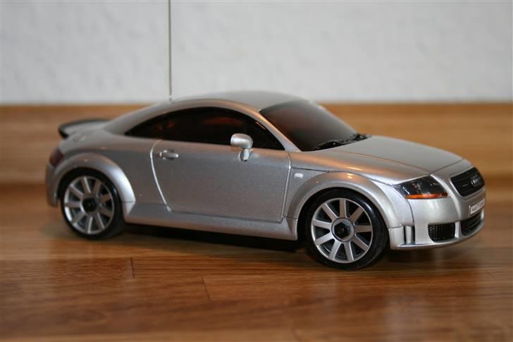 Bil Kyosho Mini-z MA-010 - Sølvmetalik Audi TT Coupé  3.2 Quattro S-Line karosseri billede 3