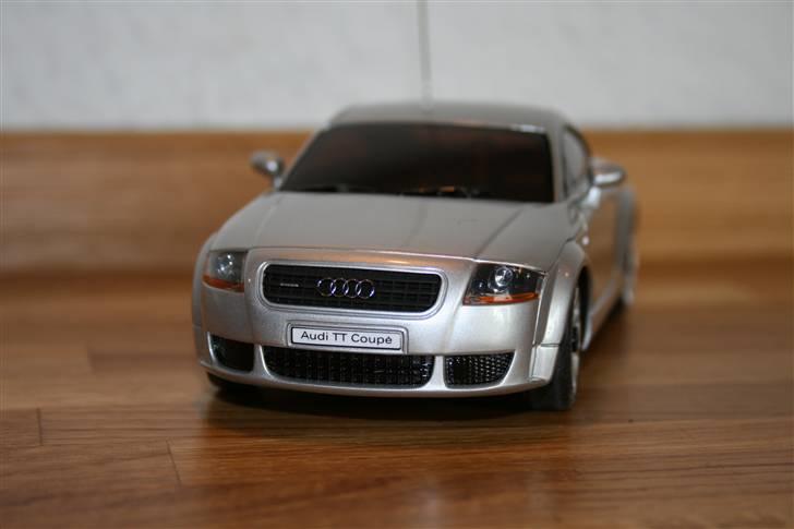 Bil Kyosho Mini-z MA-010 - Sølvmetalik Audi TT Coupé  3.2 Quattro S-Line karosseri billede 5