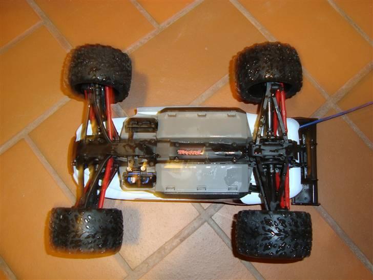 Off-Roader e-revo vxl (blå) - lidt undervogn billede 9