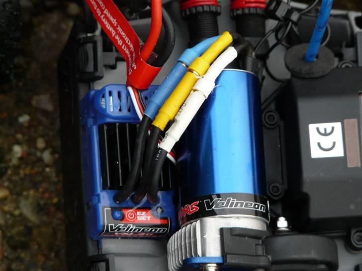 Off-Roader e-revo vxl (blå) - den kraftige motor og esc billede 13