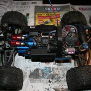 Off-Roader Traxxas Revo 3.3